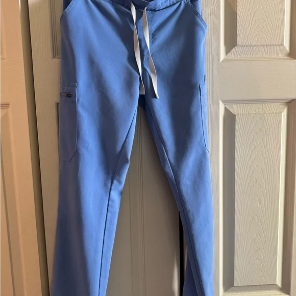 FIGS scrub set XS  Classic Blue Scrub Set - Picture 3 of 7